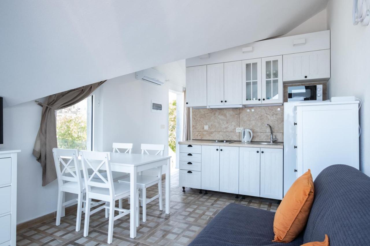 Boka 2 Apartment คราซิชิ ภายนอก รูปภาพ