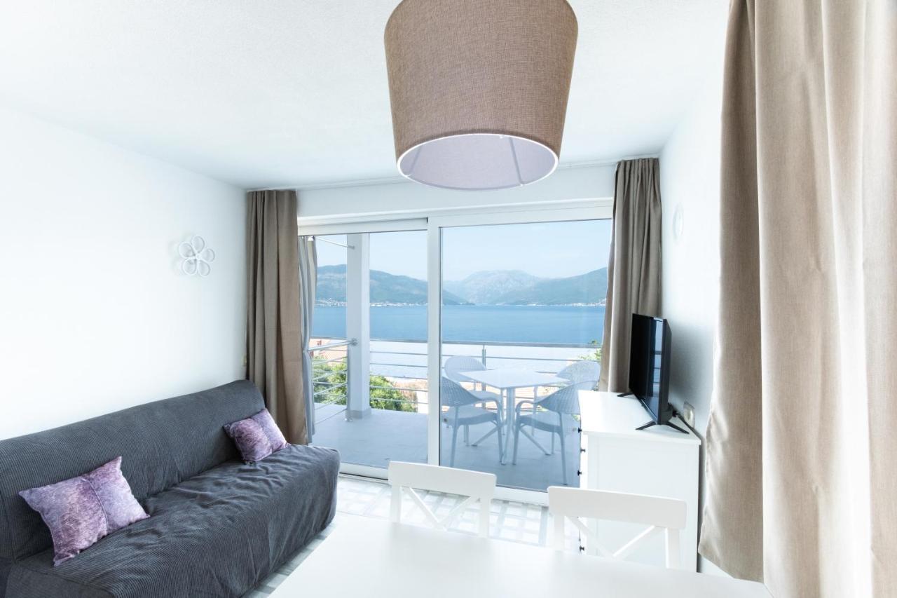 Boka 2 Apartment คราซิชิ ภายนอก รูปภาพ