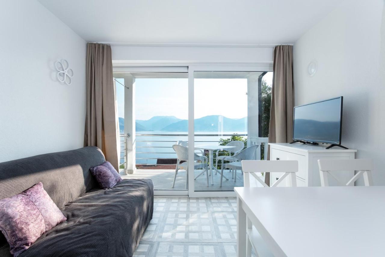 Boka 2 Apartment คราซิชิ ภายนอก รูปภาพ